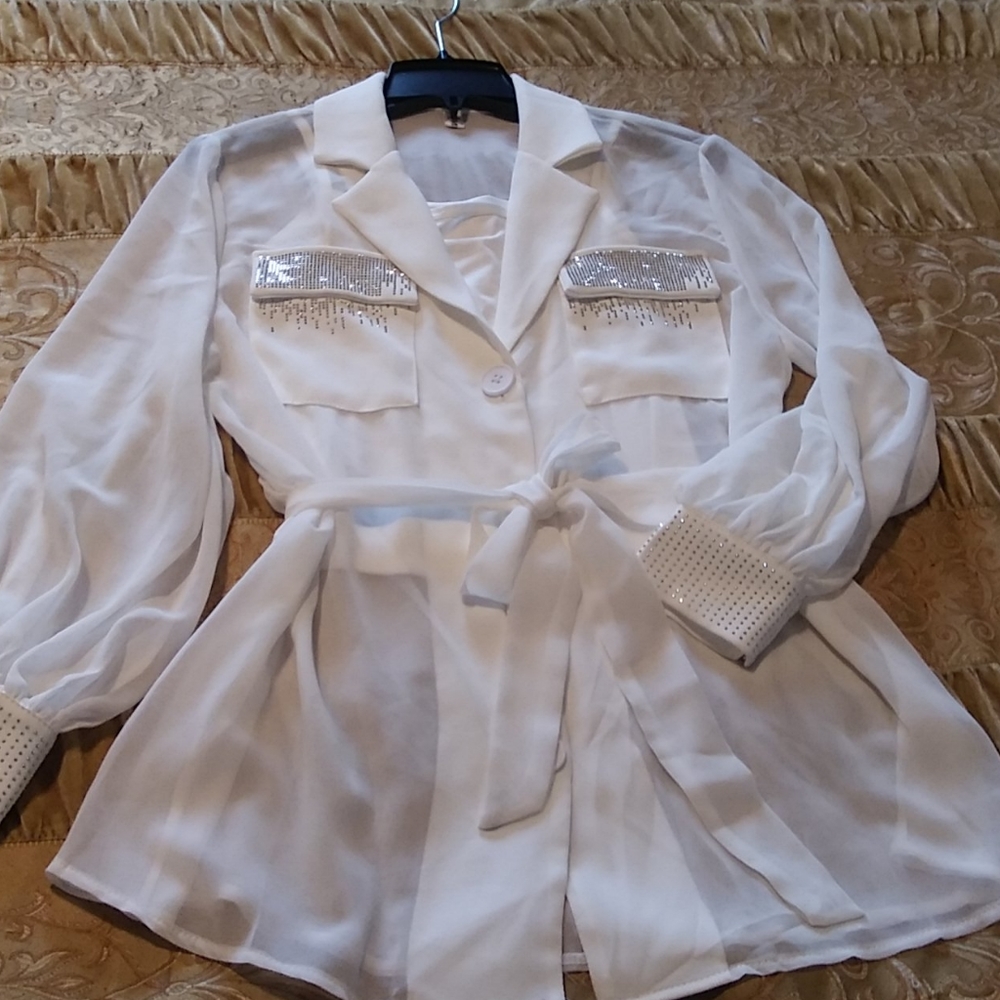NWT long sleeves blouse